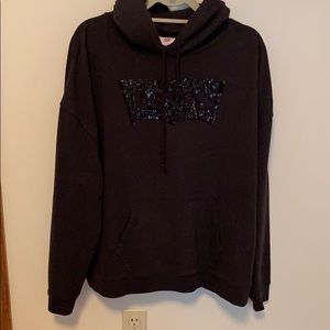NWT Levi’s hooded sweatshirt w sequin logo